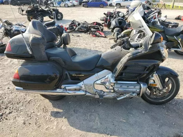 2002 Honda GL1800