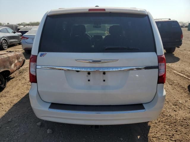 2013 Chrysler Town & Country Touring