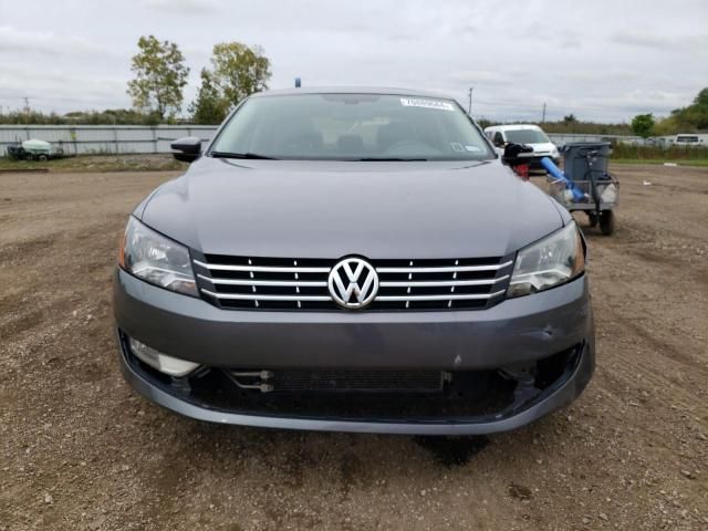 2013 Volkswagen Passat SEL