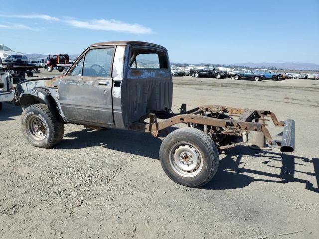 1983 Toyota Pickup RN38