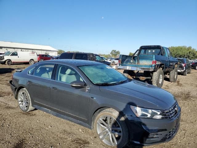 2017 Volkswagen Passat R-Line