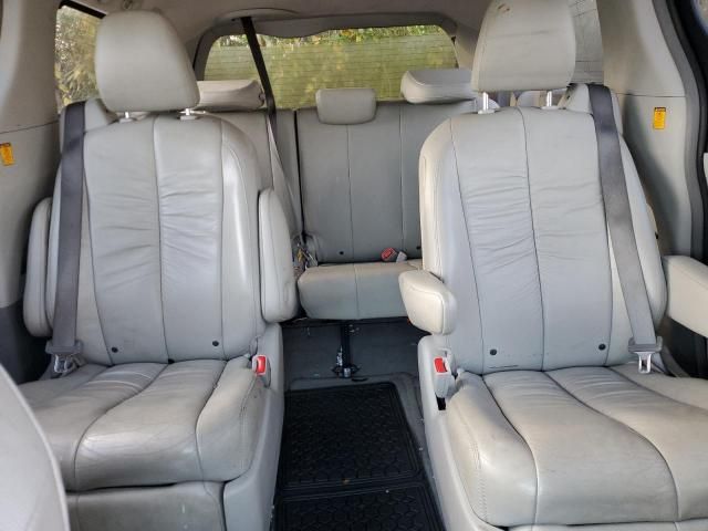 2012 Toyota Sienna XLE