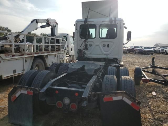 2018 Freightliner Cascadia 125