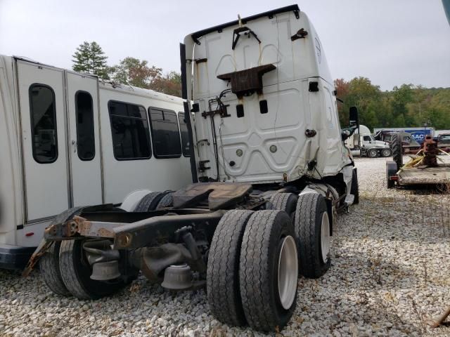 2013 Freightliner Cascadia 125