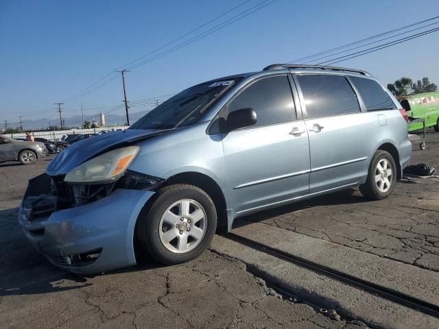 2005 Toyota Sienna CE