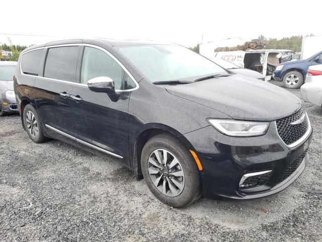 2022 Chrysler Pacifica Hybrid Limited