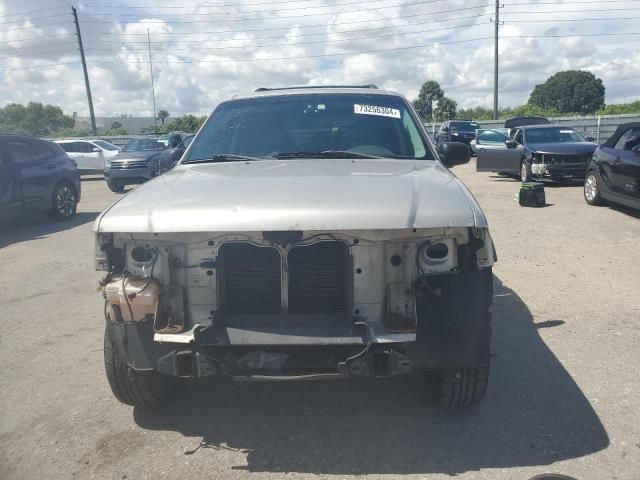 2004 Ford Explorer XLT