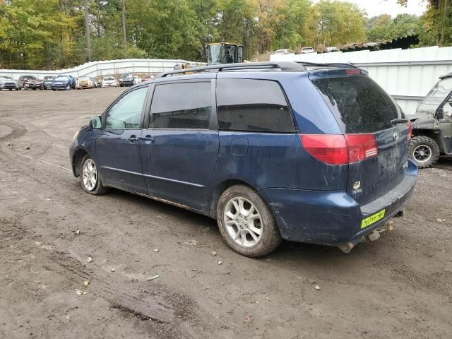 2004 Toyota Sienna LE