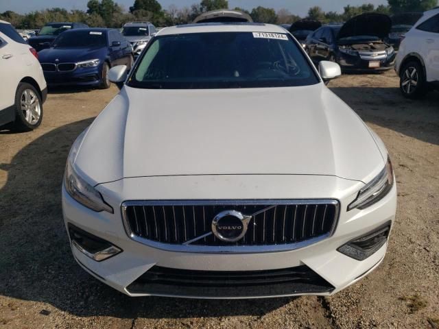 2022 Volvo S60 B5 Inscription