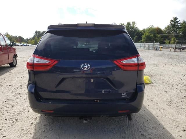 2019 Toyota Sienna LE