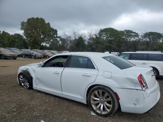 2018 Chrysler 300 Touring