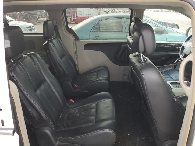 2012 Chrysler Town & Country Touring