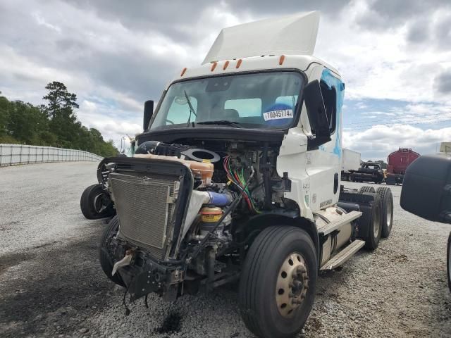 2022 Freightliner Cascadia 116