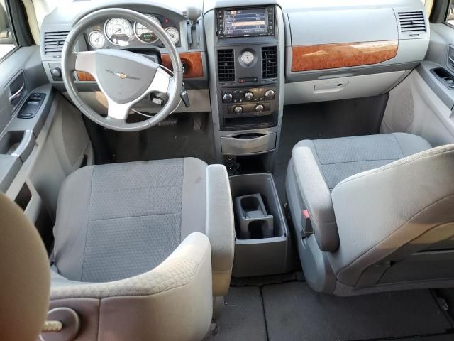 2008 Chrysler Town & Country LX