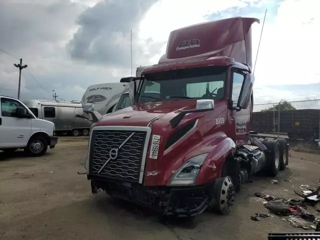 2023 Volvo VN VNL