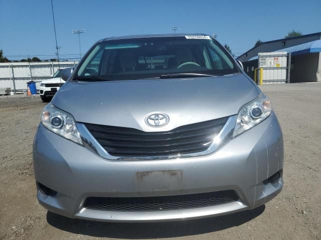 2014 Toyota Sienna LE