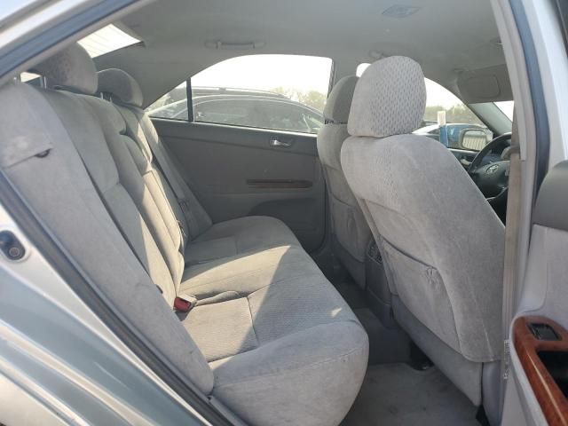 2004 Toyota Camry LE