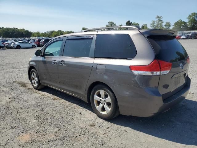 2013 Toyota Sienna LE