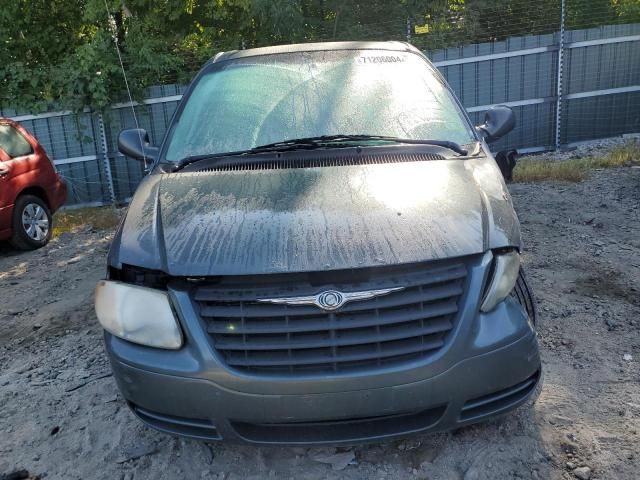 2005 Chrysler Town & Country