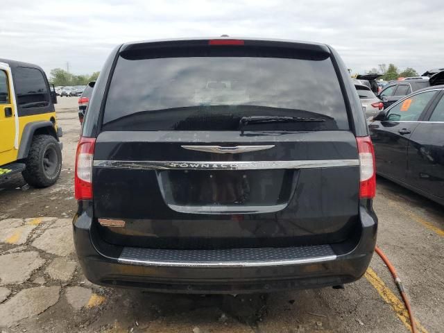 2012 Chrysler Town & Country Touring L