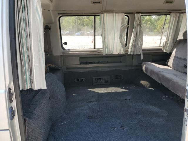 1989 Mitsubishi Delica