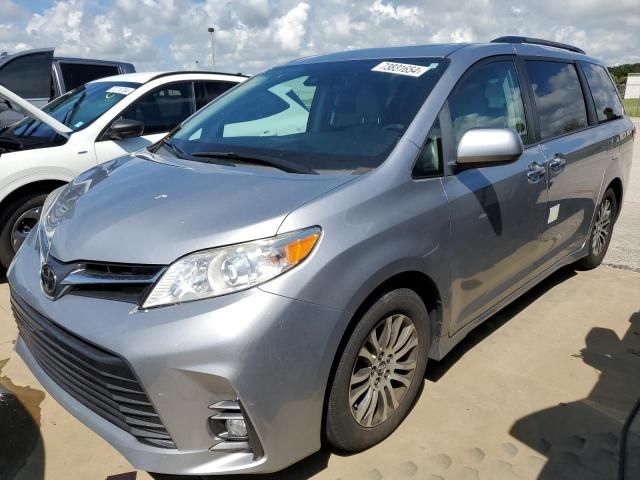 2018 Toyota Sienna XLE