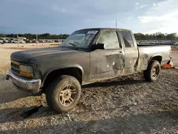 Salvage trucks for sale at Tanner, AL auction: 1995 Dodge Dakota