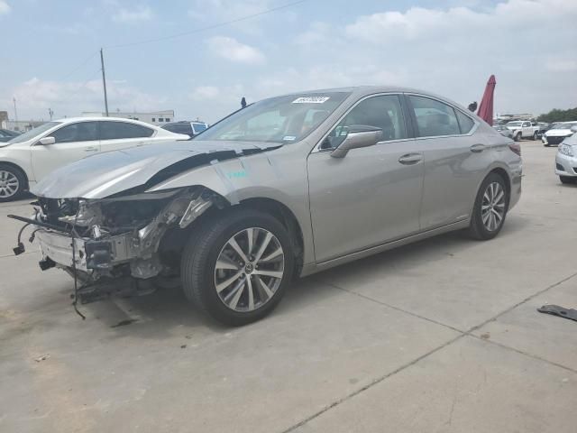 2019 Lexus ES 300H