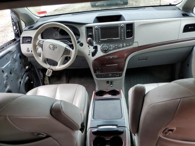 2012 Toyota Sienna XLE