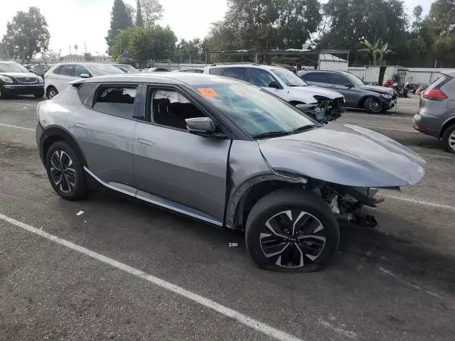 2024 KIA EV6 Light