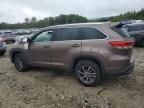 2017 Toyota Highlander SE