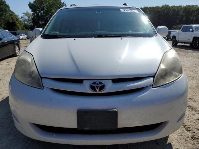 2009 Toyota Sienna XLE