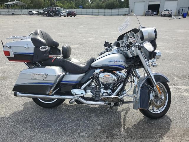 2009 Harley-Davidson FLHTCUSE4