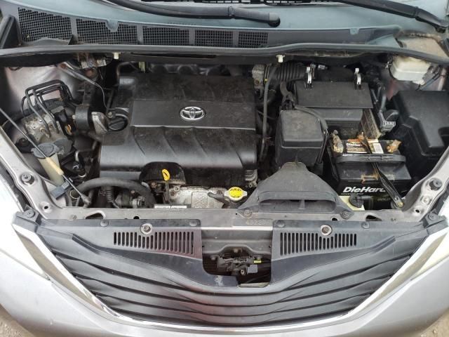 2011 Toyota Sienna LE