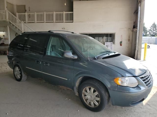 2006 Chrysler Town & Country Touring