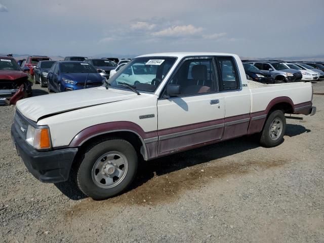 1986 Mazda B2000 Long BED