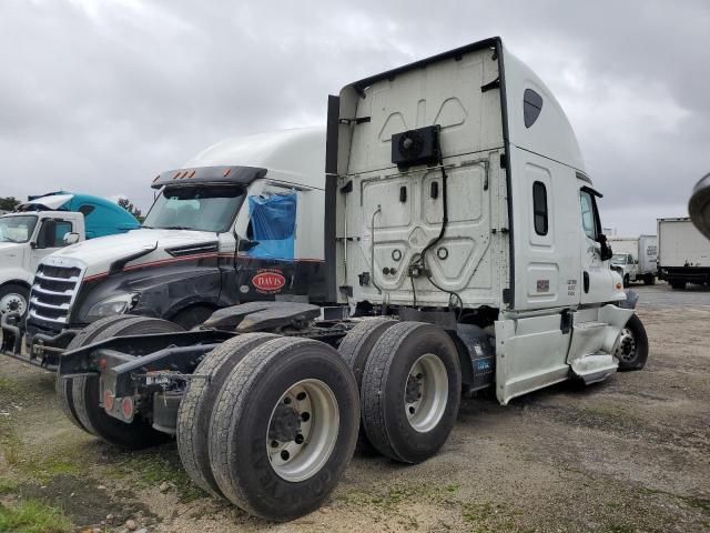 2020 Freightliner Cascadia 125