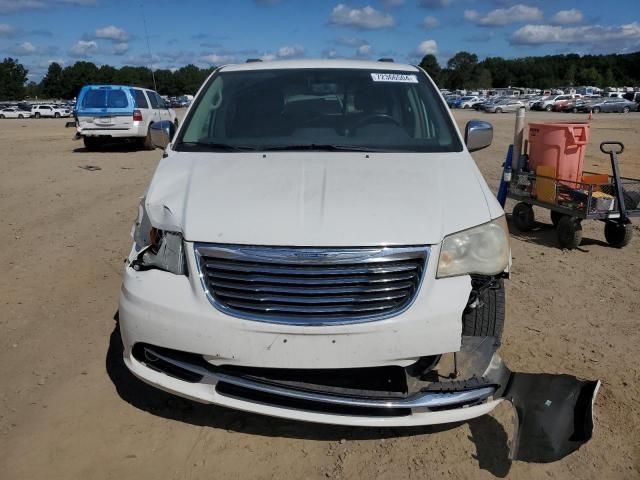 2011 Chrysler Town & Country Touring L