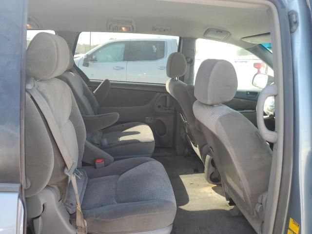 2006 Toyota Sienna CE