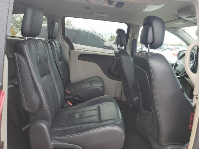 2014 Chrysler Town & Country Touring