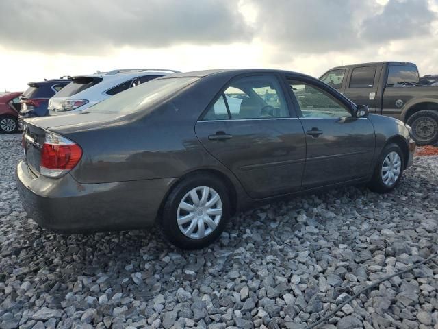 2005 Toyota Camry LE