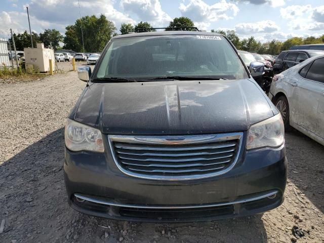 2014 Chrysler Town & Country Touring L