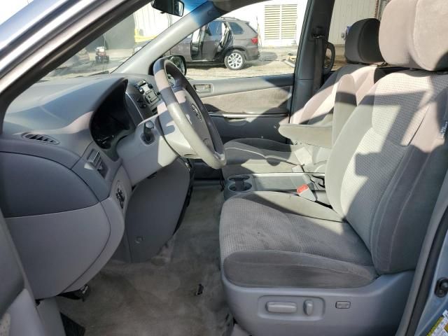 2010 Toyota Sienna CE