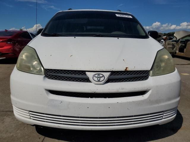 2004 Toyota Sienna CE