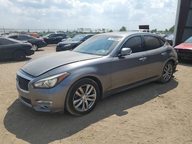 2017 Infiniti Q70 3.7