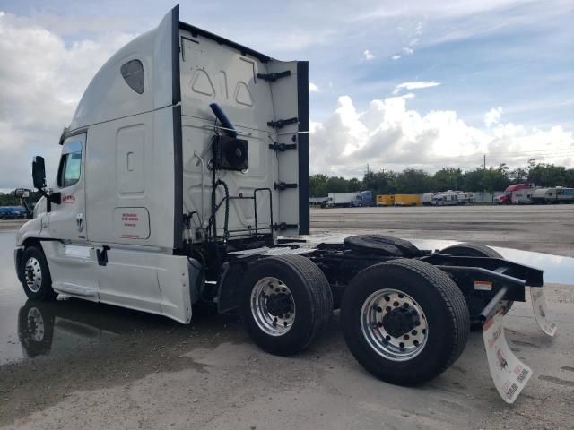 2014 Freightliner Cascadia 125