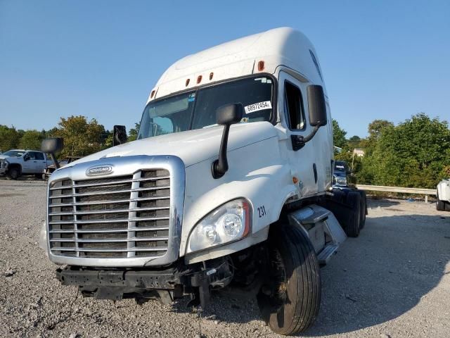 2015 Freightliner Cascadia 125