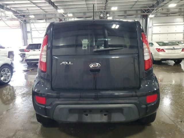 2013 KIA Soul +