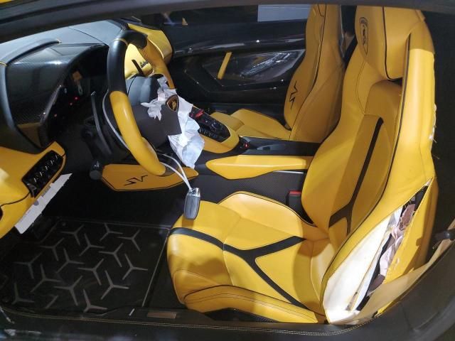 2016 Lamborghini Aventador SV