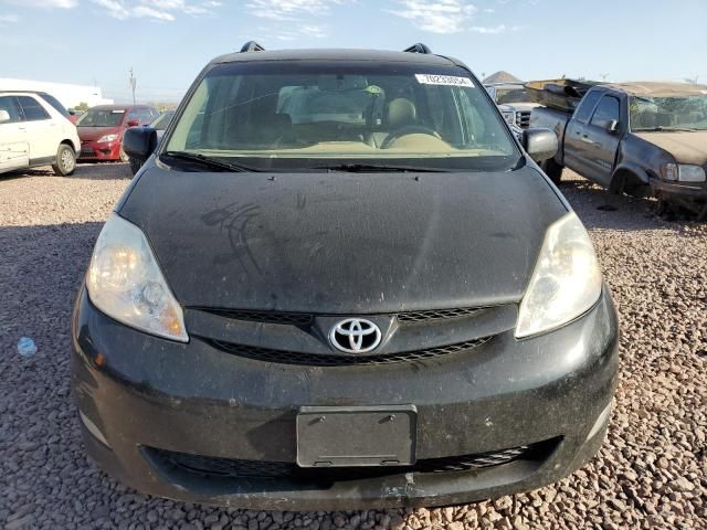 2010 Toyota Sienna XLE